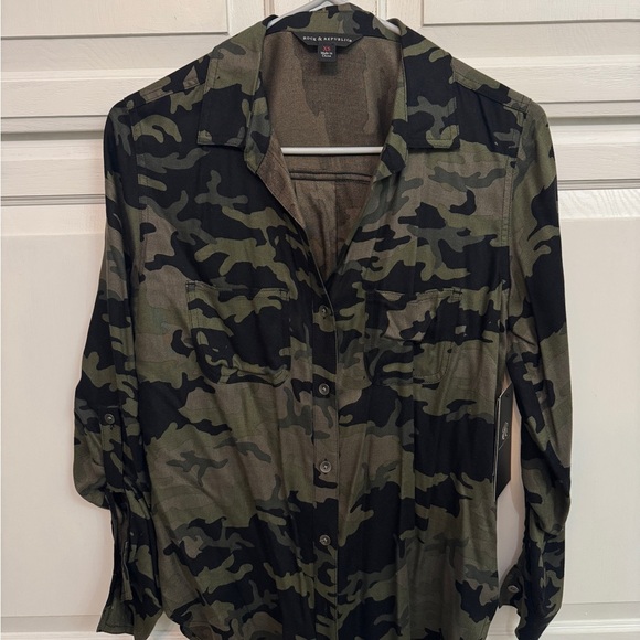Rock & Republic Camouflage button up. NWT. Size XS. - Picture 6 of 9